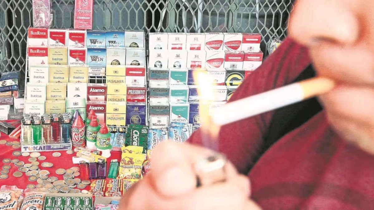 Comerciantes enfrentan multas y cárcel por vender cigarros pirata en México