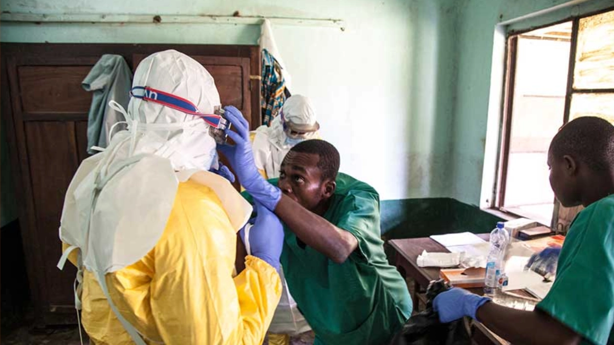 UNAM llama a mantener la calma ante brote de Ébola en África