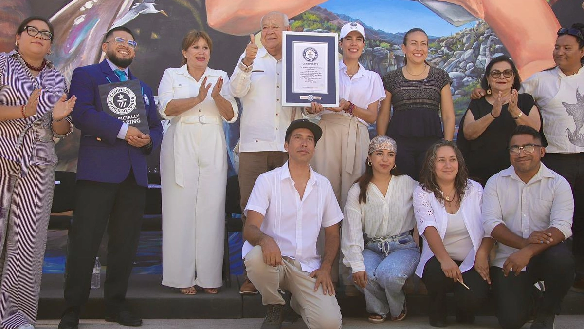 Baja California Sur obtiene Récord Guinness por el mural interactivo de futbol más grande del mundo