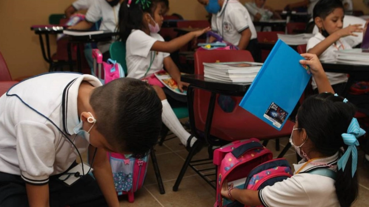 Sheinbaum frena adelanto de vacaciones escolares: “No hay calendario definido”