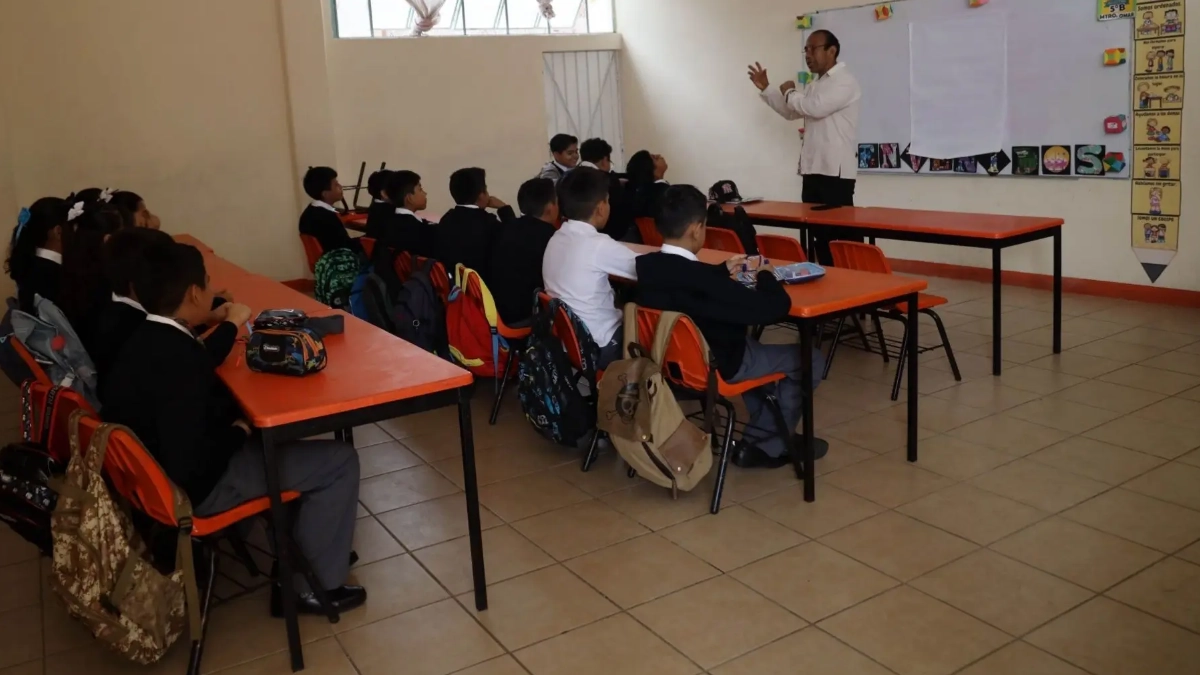 CNDH pide revisar recorte al calendario escolar 2025-2026 por calor y Mundial