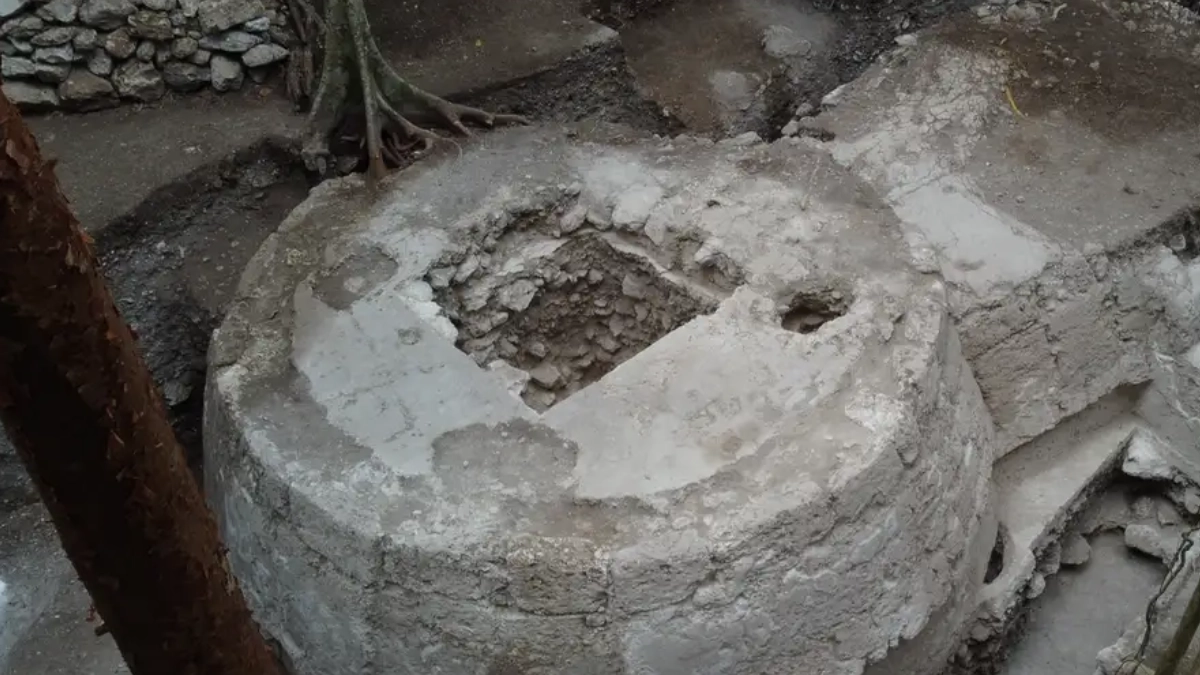 Hallan en Guatemala altar maya de más de 2,000 años con evidencias de rituales y posibles sacrificios humanos