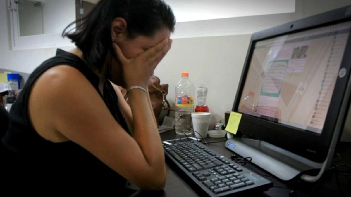 Uno de cada cinco usuarios de internet en México sufrió ciberacoso durante 2025: Inegi