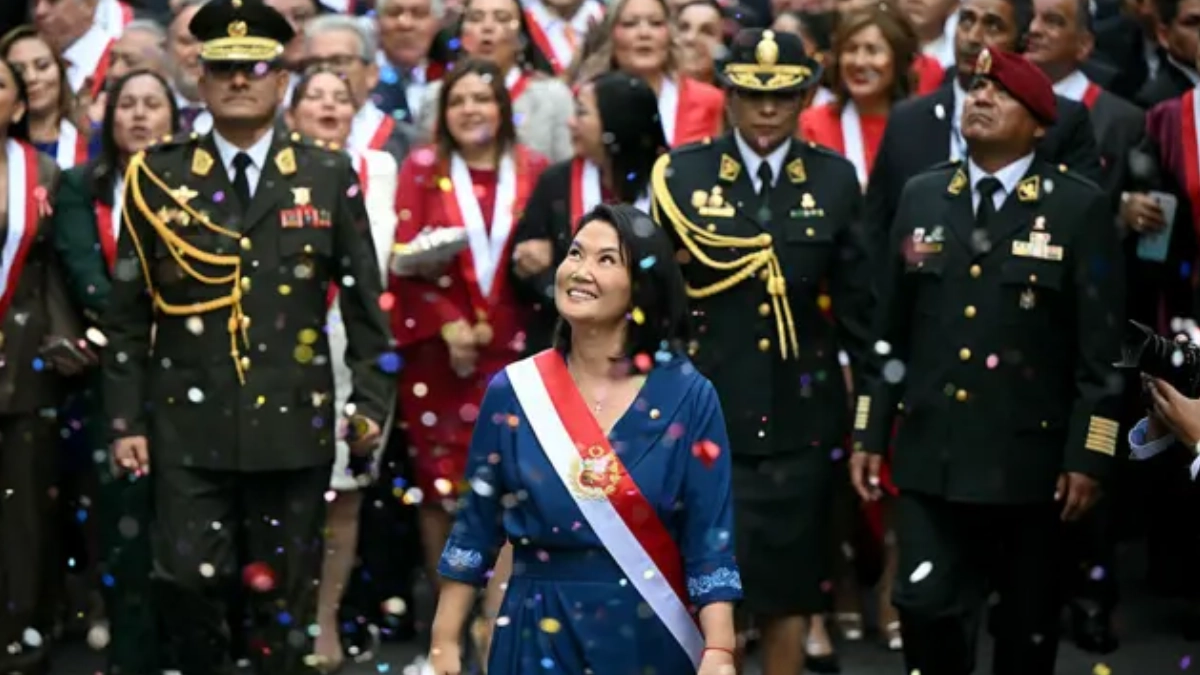 Keiko Fujimori asume la Presidencia de Perú; promete gobernar cinco años