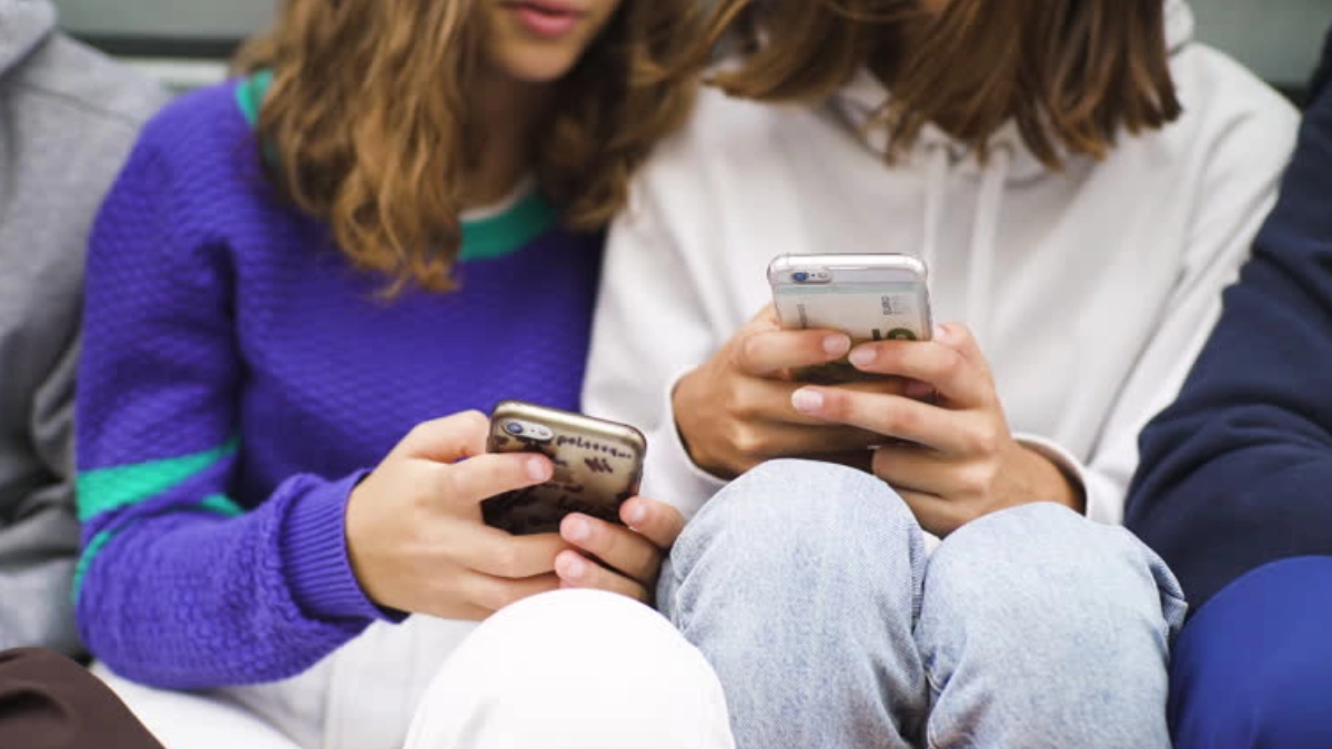 UNAM alerta por impacto de los videos cortos en el desarrollo cerebral de adolescentes