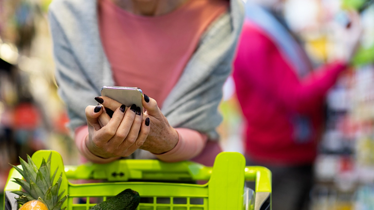 Consumidores confían más en la economía de sus hogares que en la del país: Inegi
