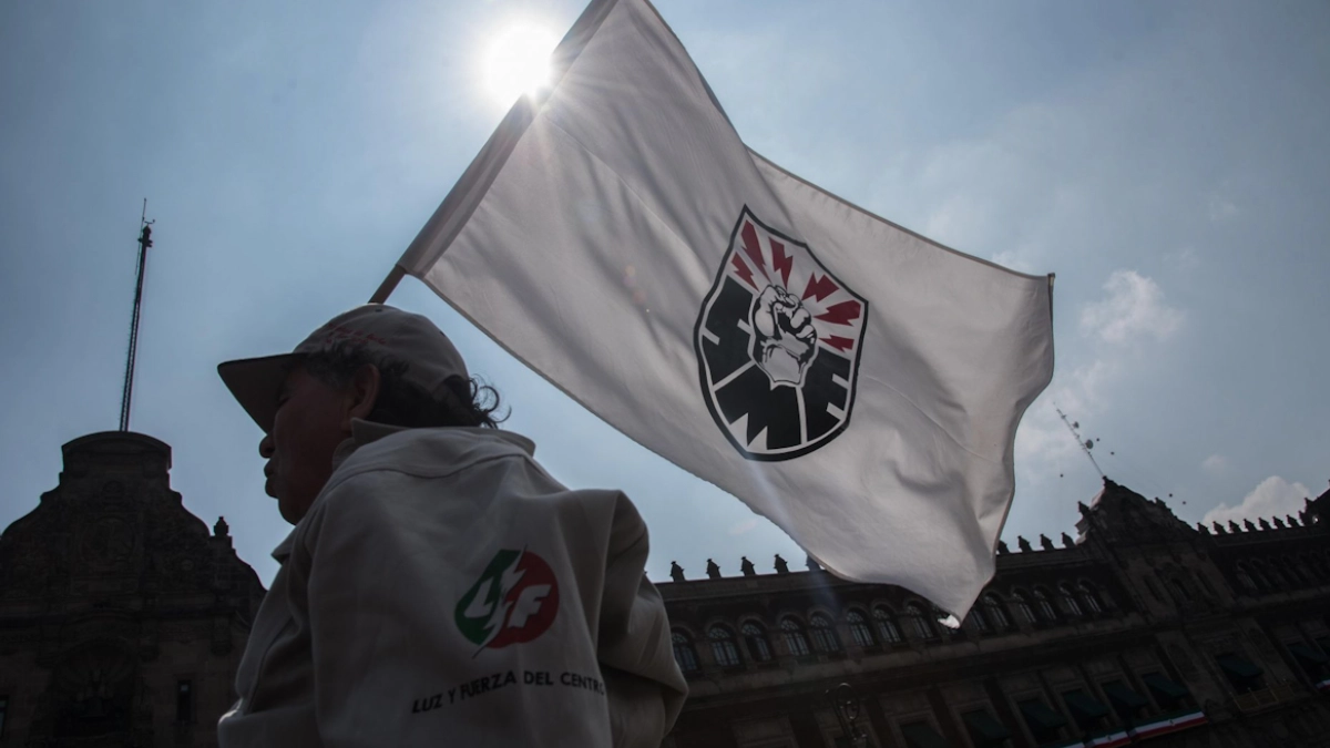 Recortan a 56 mil pesos las “pensiones doradas” de exfuncionarios de Luz y Fuerza