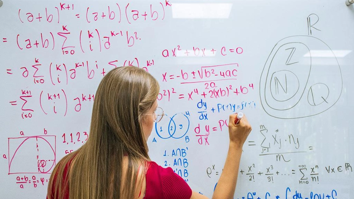 Matemáticas se convierte en la carrera mejor pagada de México