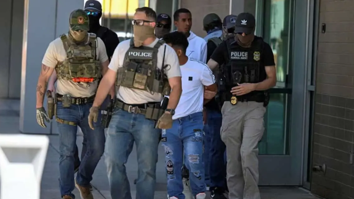 ICE registra cifra récord de arrestos de migrantes durante julio en segundo mandato de Trump
