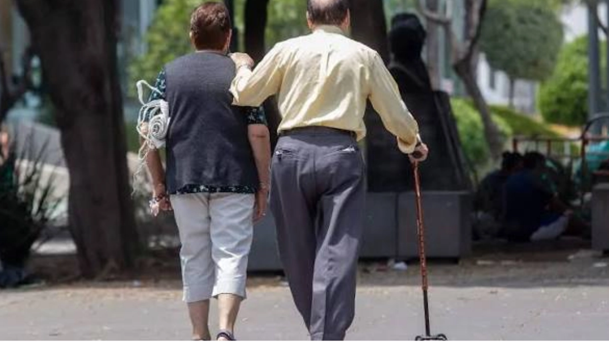 México dejará de ser un país joven: en 2034 los adultos mayores superarán a los niños, según Conapo