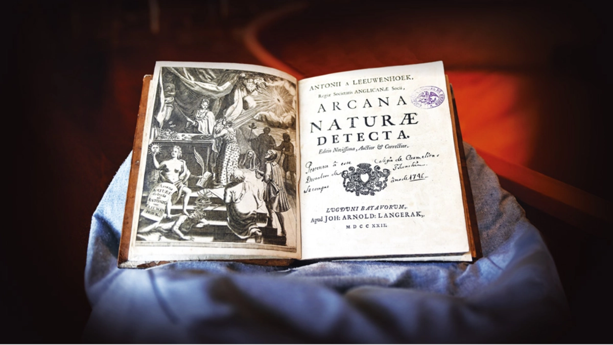 Hallan en México libro científico de 1722 con investigaciones de pionero de la microbiología