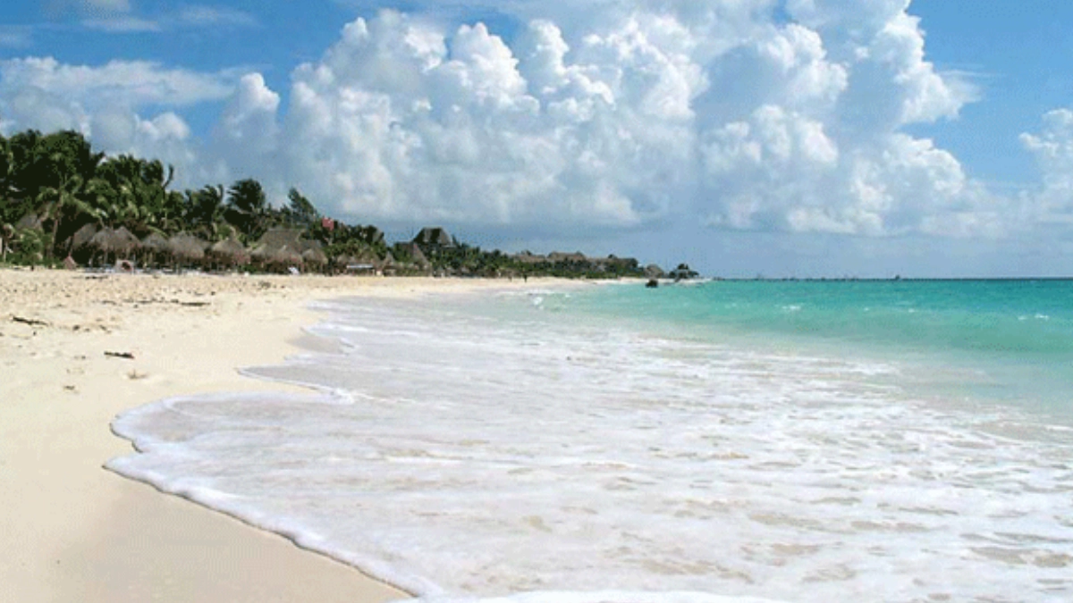 Principales destinos de playa de México registran caída de turistas durante el verano