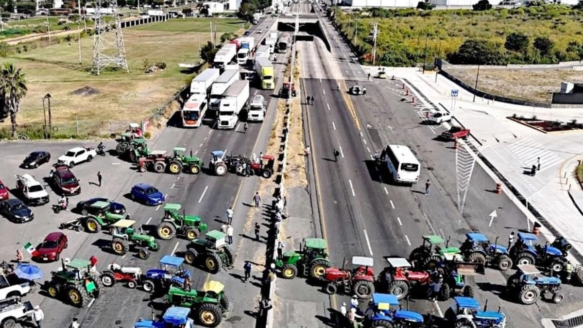 Gobernación mantiene diálogo con transportistas ante bloqueos carreteros anunciados para el 26 de octubre